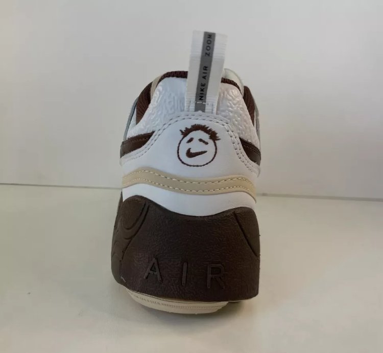 Nike X Travis Scott Zoom Field Jaxx Light Chocolate