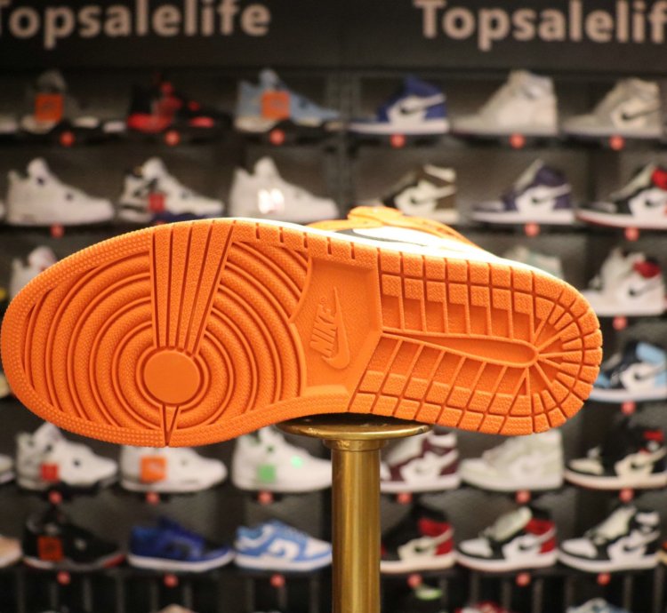 Air Jordan 1 Retro High Og shattered Backboard Away