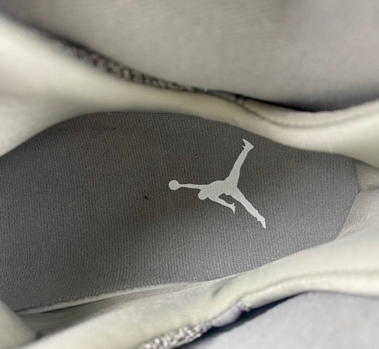 Jordan 9 Retro Cool Grey