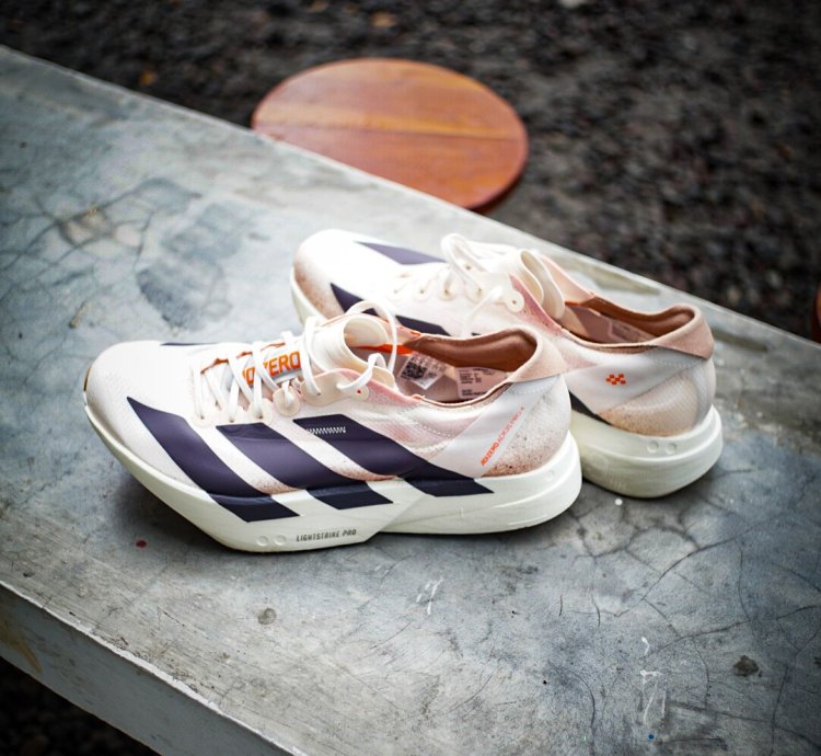 Adidas Adizero Adios Pro 4 chalk White Grey Strata Impact Orange