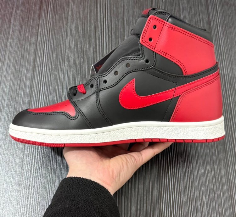 Air Jordan 1 High Retro 85 bred 2025