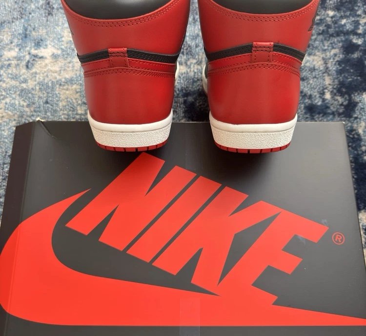 Air Jordan 1 High Retro 85 Bred 2025