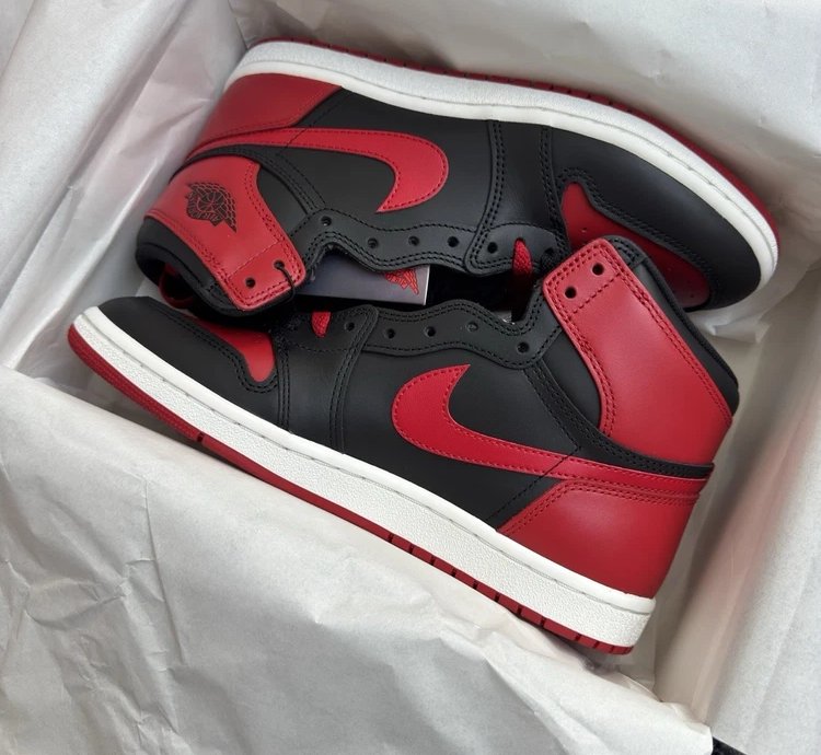 Air Jordan 1 High Retro 85 Bred 2025