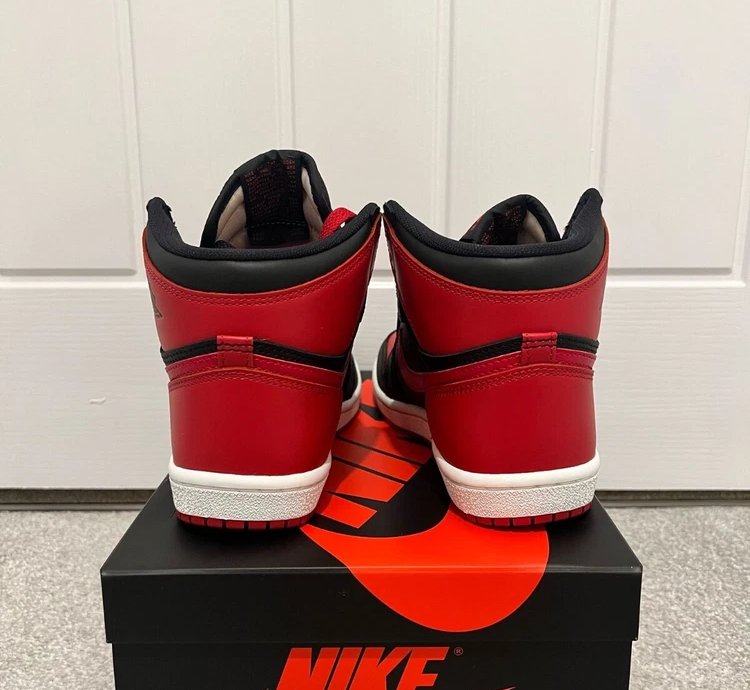 Air Jordan 1 High Retro 85 Bred 2025