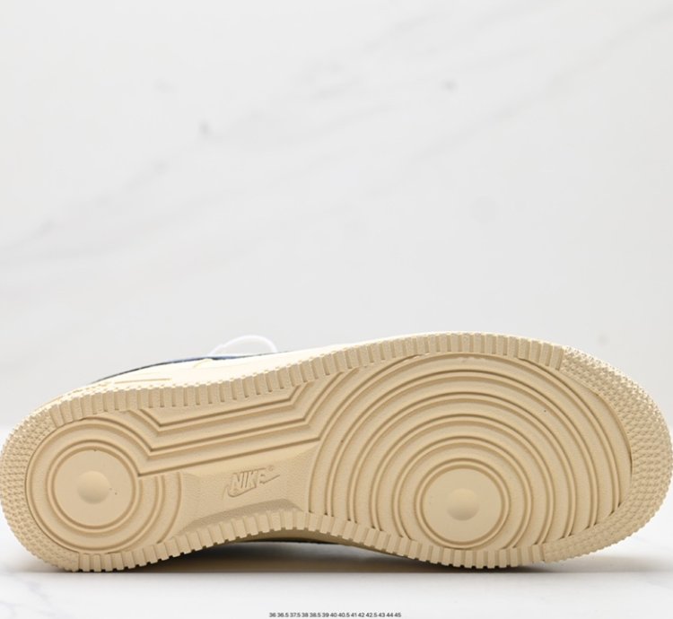 180 Nike Air Force 1 Low 07 315122-109