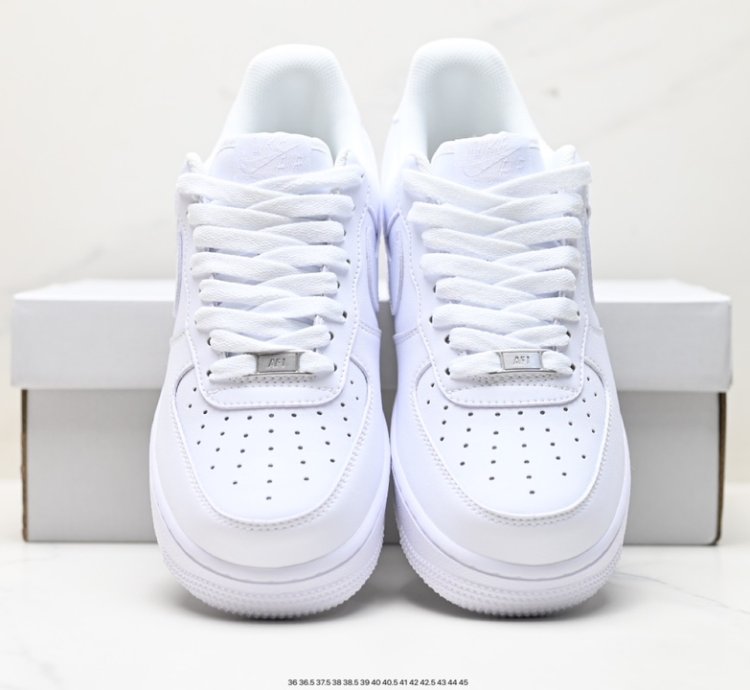 180 Nike Air Force 1 Low 07