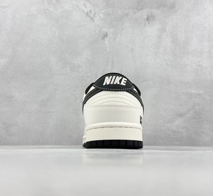 280 Nike Sb Dunk Low Supreme Joint Bb6698-515