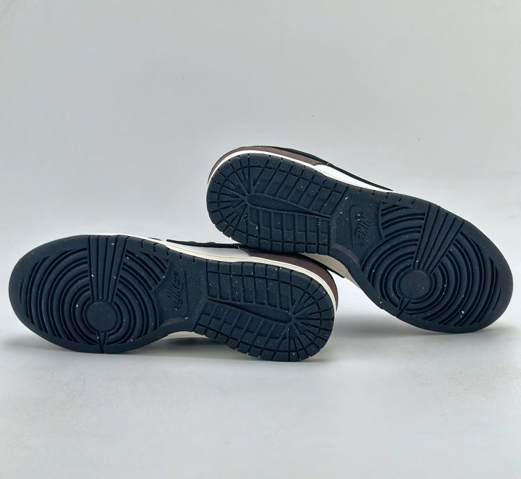 240 Nike Sb Dunk Low Next Nature Brown Black White Hf4292-200