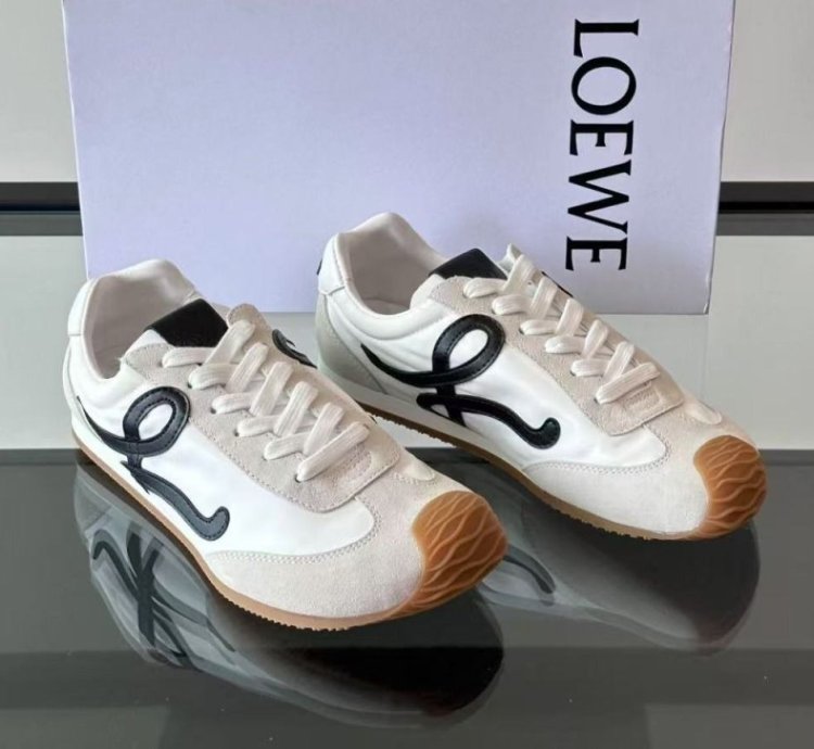 L0ewe Ballet Runner 20 Logo-applique Sneakers