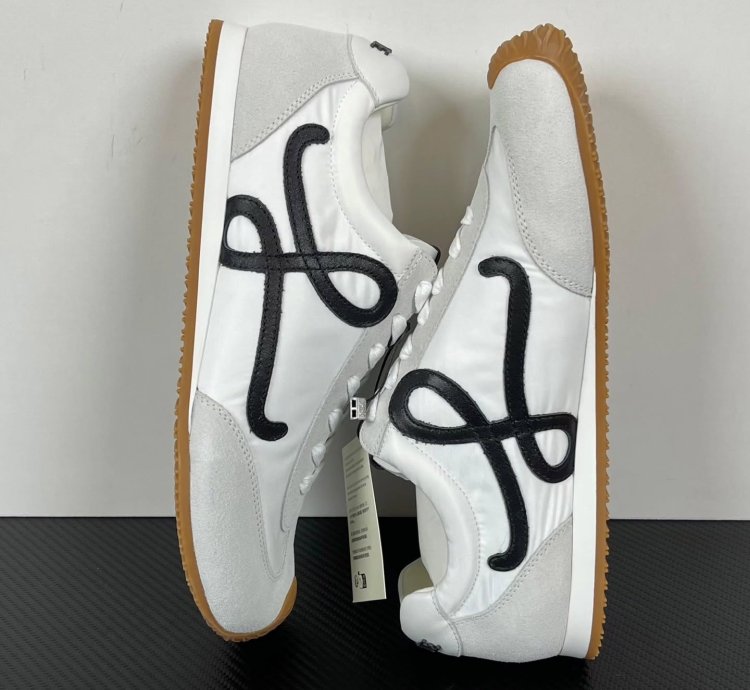 L0ewe Ballet Runner 20 Logo-applique Sneakers