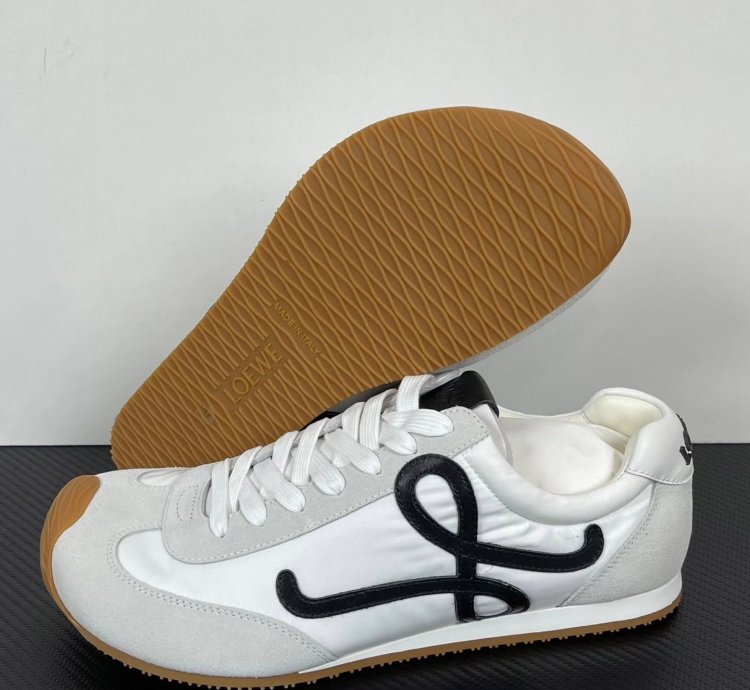 L0ewe Ballet Runner 20 Logo-applique Sneakers