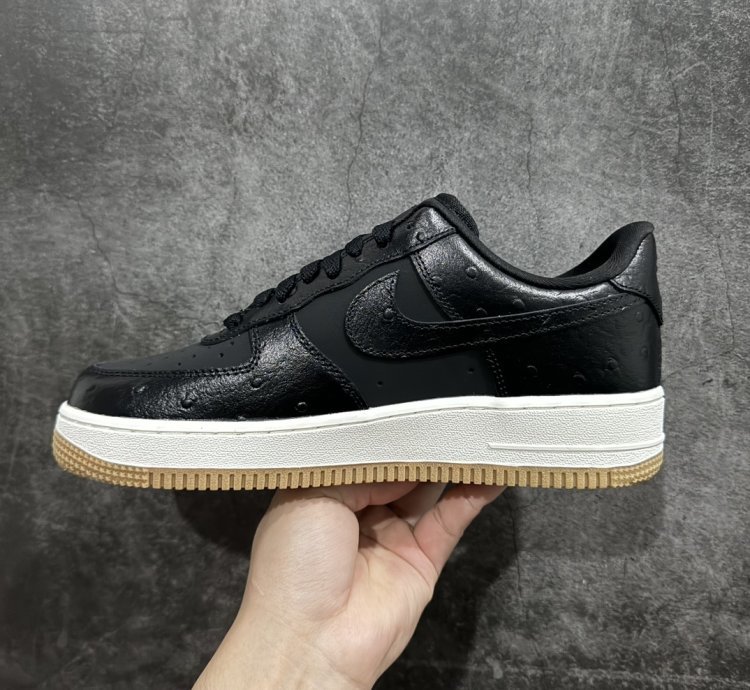 200 Wmns Air Force 1 07 Lx Black And White Crocodile Pattern Dz2708-002 -