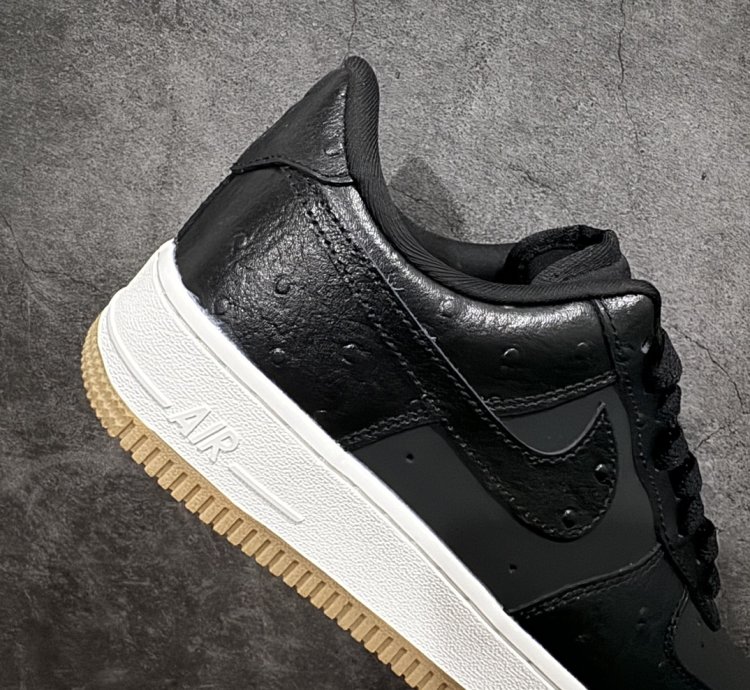 200 Wmns Air Force 1 07 Lx Black And White Crocodile Pattern Dz2708-002 -