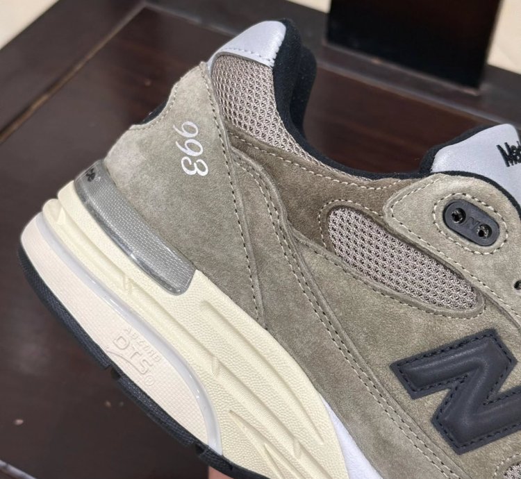 New Balance 993 Miusa Jjjjound Military Urban Grey Angora