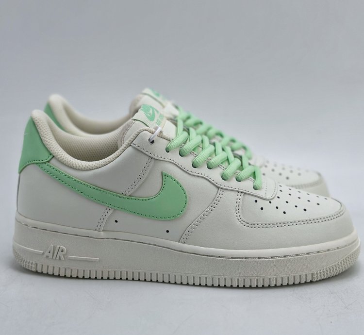 200 Nike Air Force 1 Low 07 White Light Green Cq5059-22398