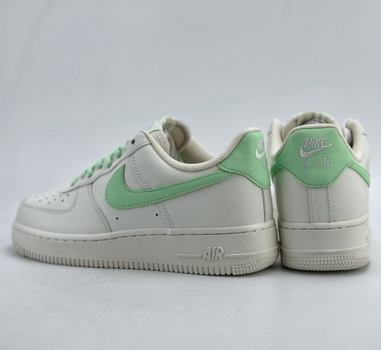 200 Nike Air Force 1 Low 07 White Light Green Cq5059-22398
