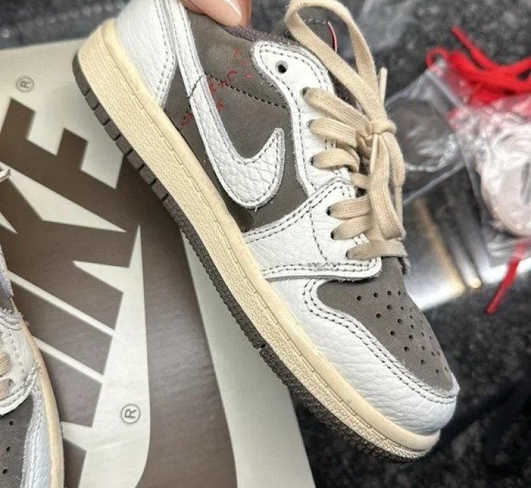 Travis Scott X Air Jordan 1 Low Og reverse Mocha