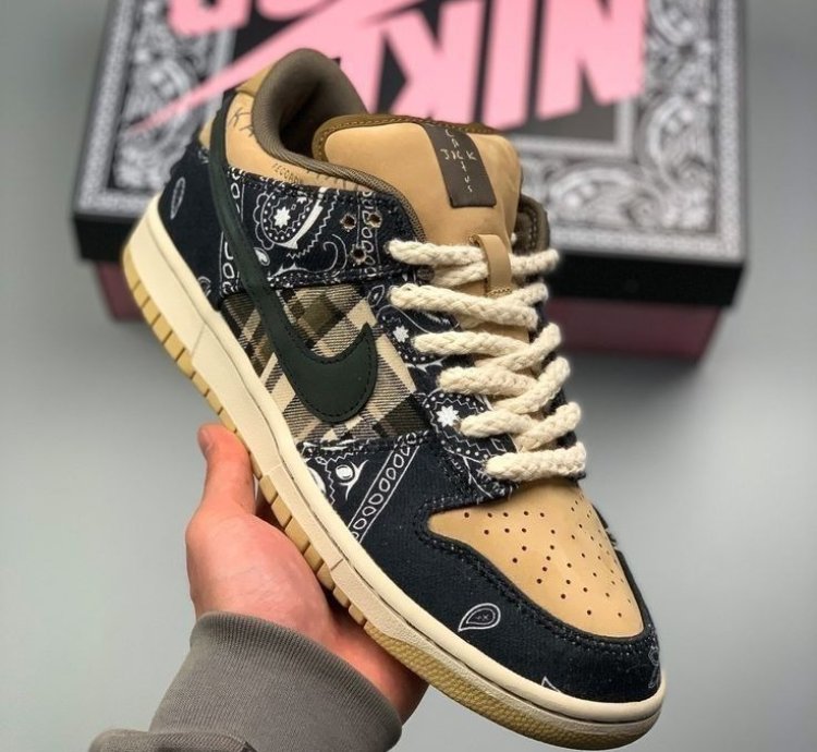 Travis Scott X Nike Sb Dunk Low