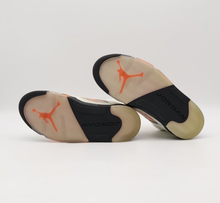 Nike Air Jordan 5 Retro International Flight