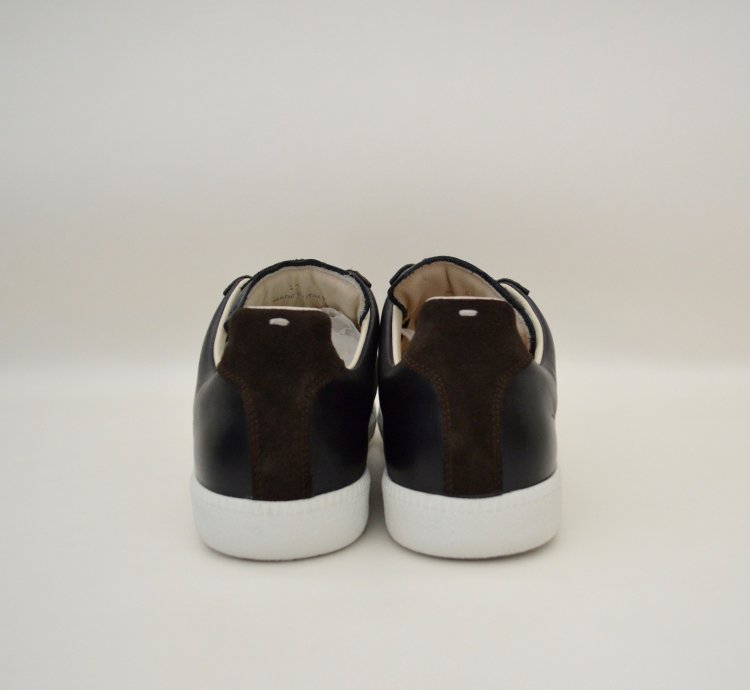 16 Black White Gat Sneakers