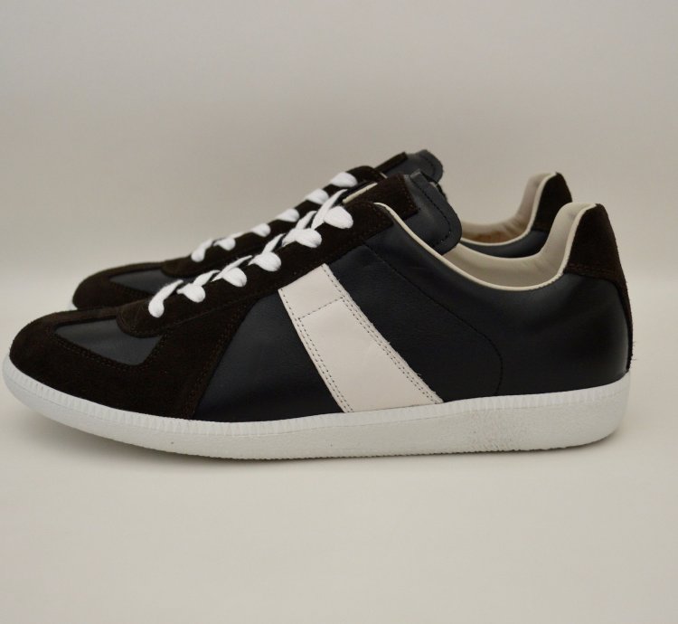 16 Black White Gat Sneakers
