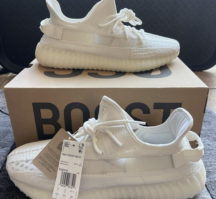 2022 Adidas Yeezy Boost 350 V2 Bone Sz Us 12 5