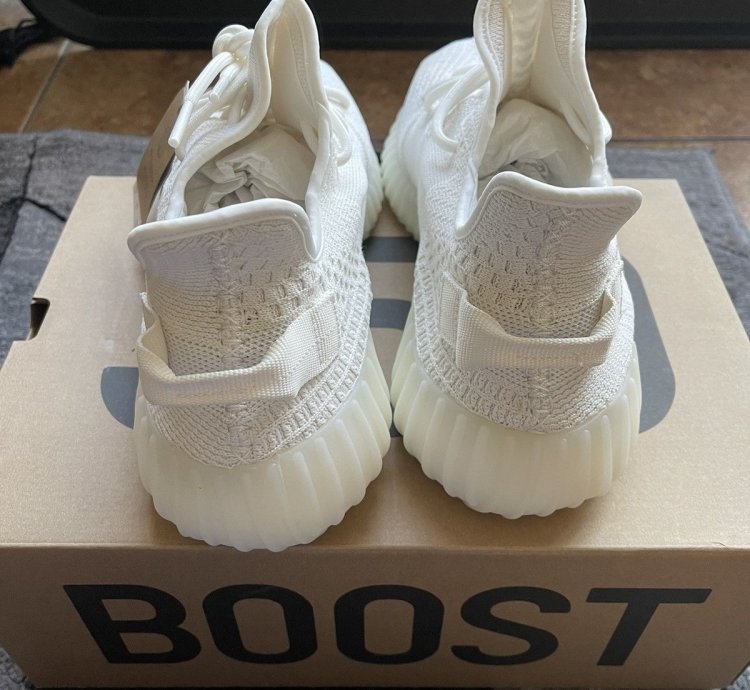 2022 Adidas Yeezy Boost 350 V2 Bone Sz Us 12 5