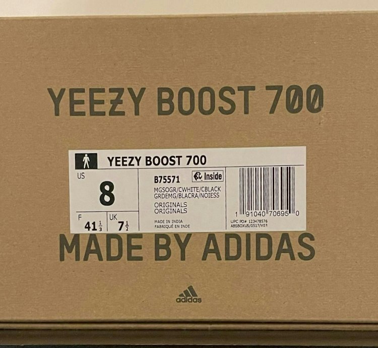 Adidas - Yeezy Boost 700 Wave Runner