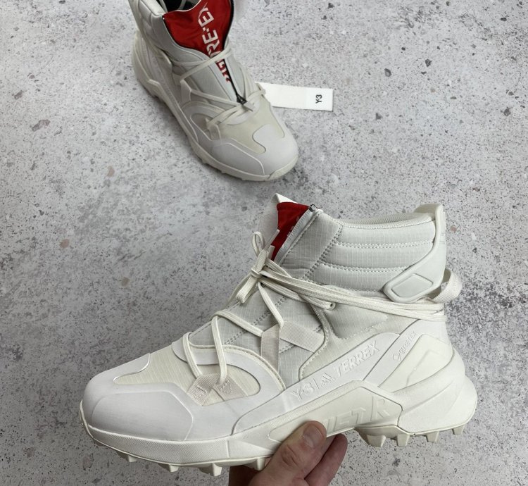 Adidas -3 Yohji Yamamoto Terrex Swift R3 Gore-tex Size 11