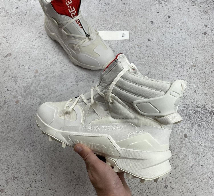 Adidas -3 Yohji Yamamoto Terrex Swift R3 Gore-tex Size 11