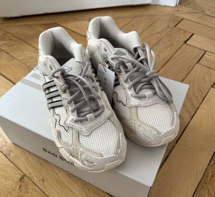 Adidas Bad Bunny Response Cl
