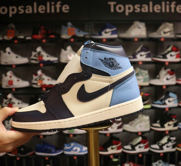 Air Jordan 1 Retro High Og obsidian 555088-140