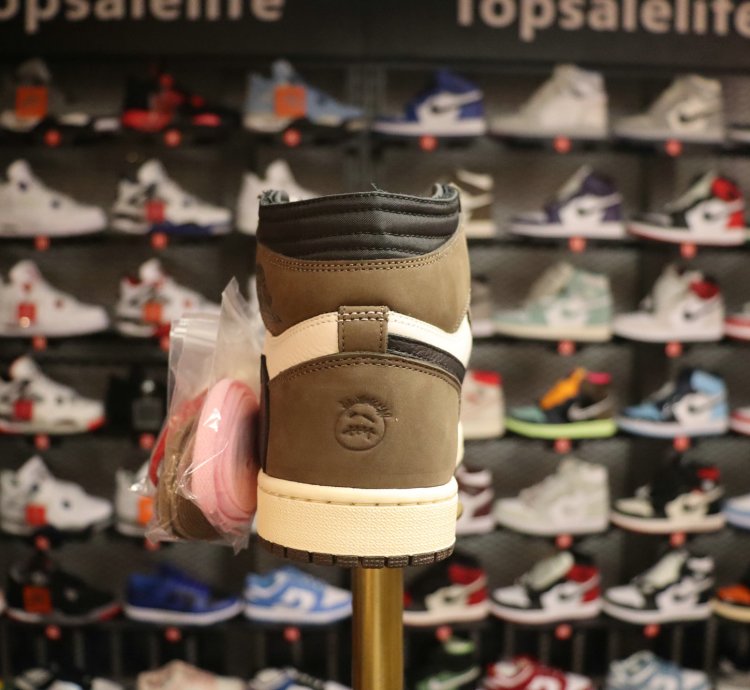Travis Scott X Air Jordan 1 Retro High Og mocha Cd4487-100