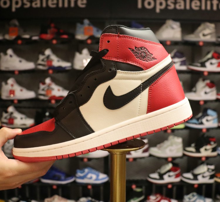 Air Jordan 1 Retro High Og bred Toe 555088-610