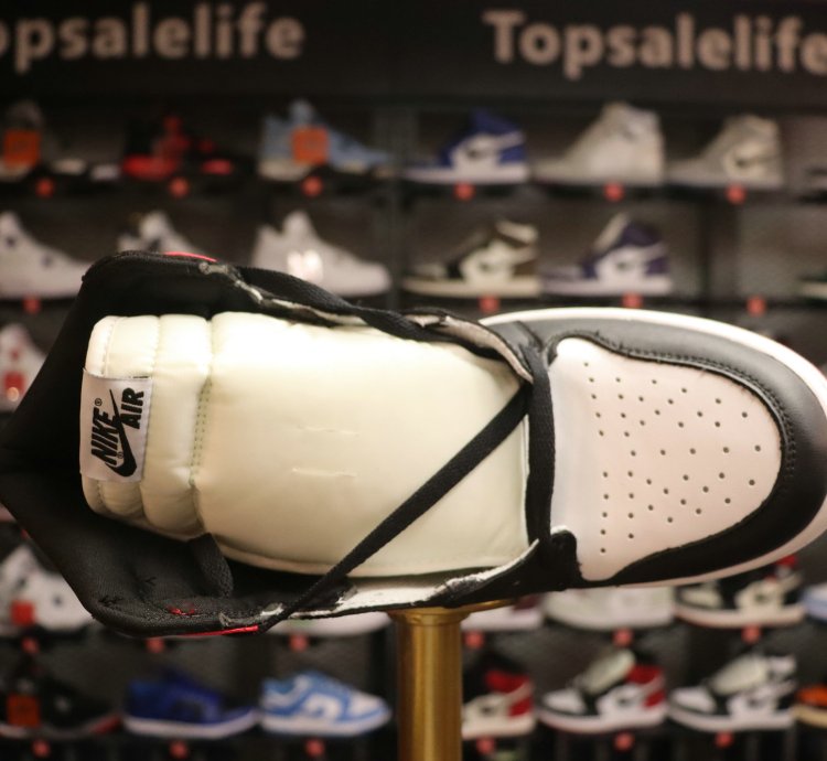 women Air Jordan 1 Retro High satin Black Toe Cd0461-016