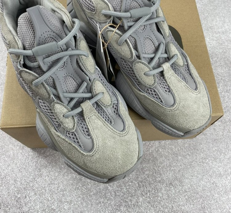 Adidas Kanye West Yeezy 500 Stone Salt Size 11