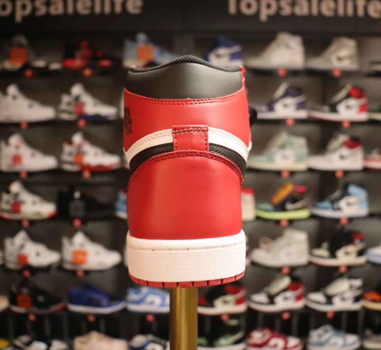Air Jordan 1 Retro High Og chicago 2015 555088-101