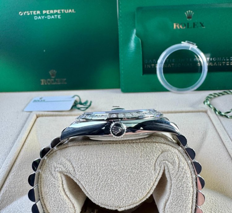 Rolex Day-date 40 Bnib Off Catalog Platinum Turquoise Dial 228396tbr-0040
