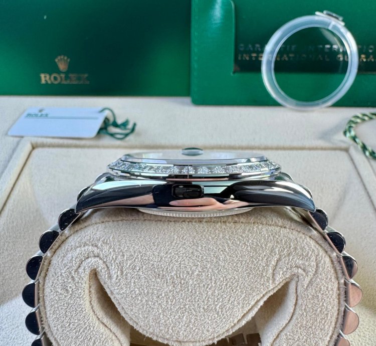 Rolex Day-date 40 Bnib Off Catalog Platinum Turquoise Dial 228396tbr-0040