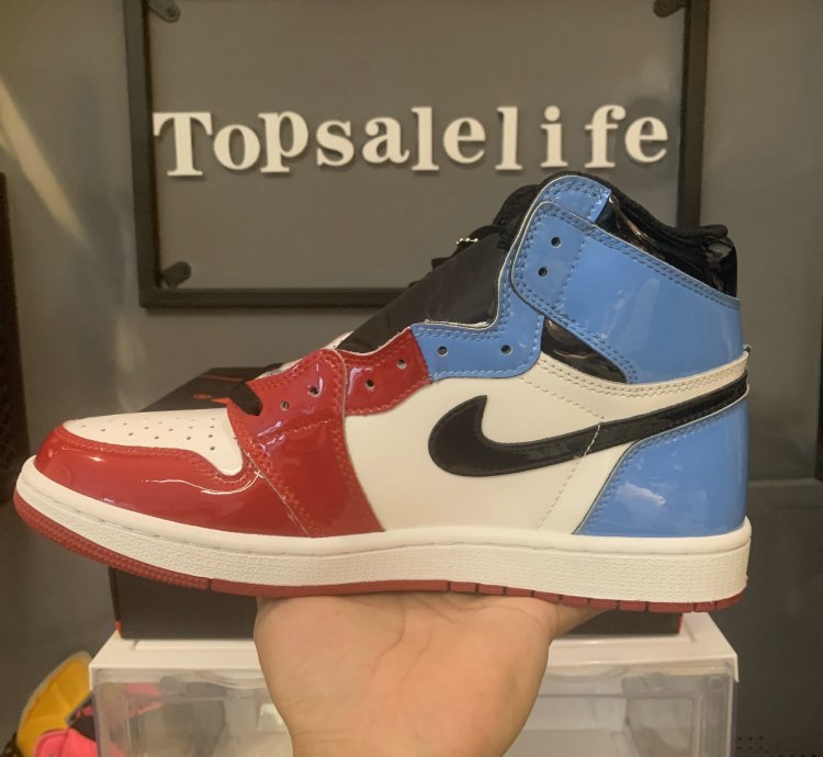 Air Jordan 1 Retro High Fearless Unc Chicago Ck5666-100