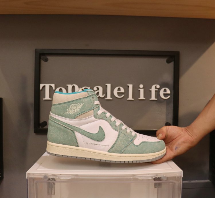 Jordan 1 Retro High Turbo Green 555088-311