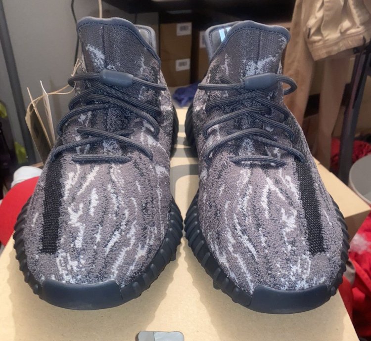 Adidas Yeezy 350 V2 Dark Salt Size 11 Ds Og All