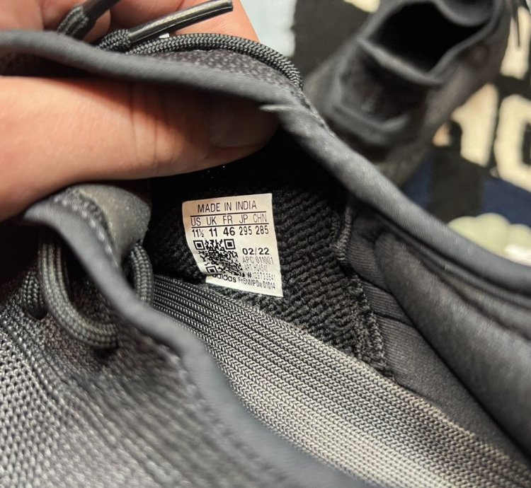Adidas Yeezy 350 V2 Onyx