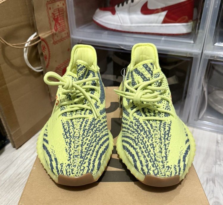 Adidas Yeezy 350 V2 Semi Frozen