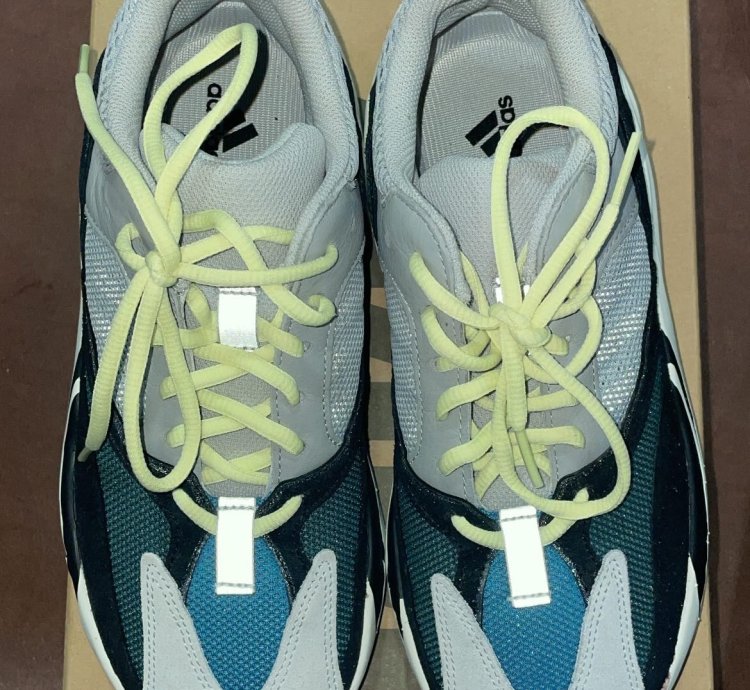 Adidas Yeezy 700 Wave Runner