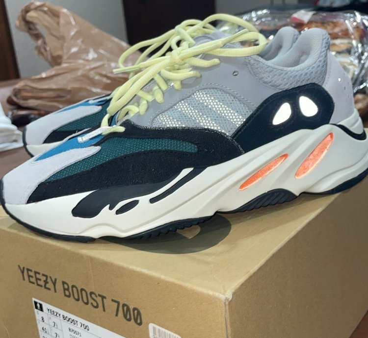 Adidas Yeezy 700 Wave Runner