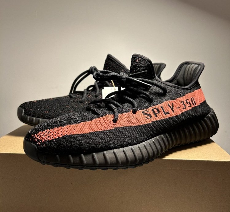Adidas Yeezy Boost 350 V2 Core Black