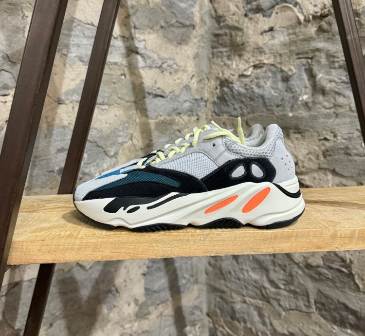 Adidas Yeezy Boost 700 Solid Grey Wave Runner Sneakers