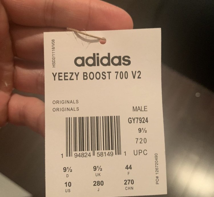 Adidas Yeezy Boost 700 V2 Cream