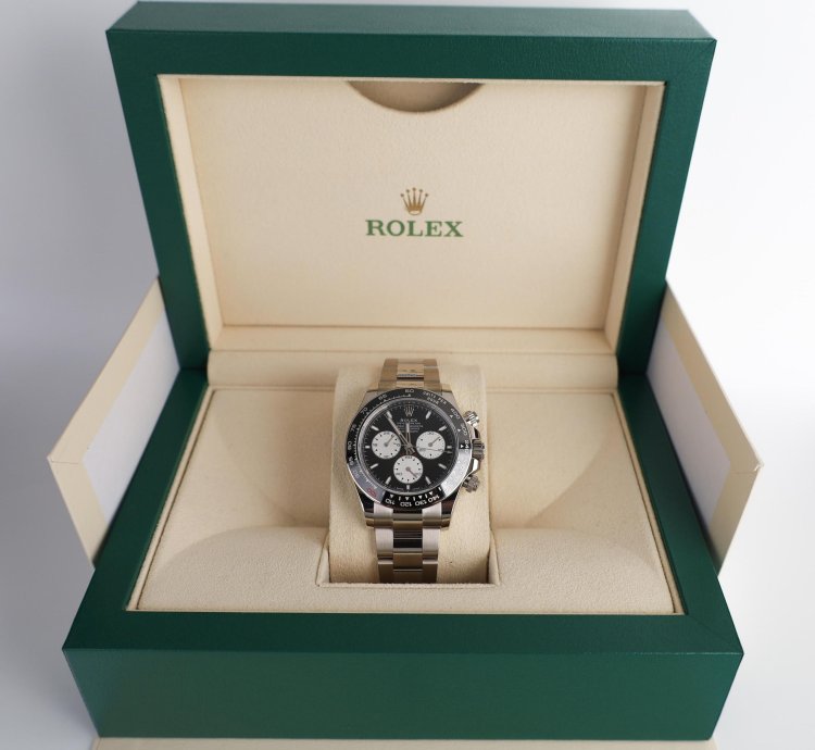 Rolex Daytona Cosmograph Daytona 40mm White Gold Black White Dial 126529ln